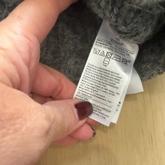 NWOT Cult Gaia x GAP collab Cozy Gray Cable Knit Cropped Cardigan Sweater - Picture 7 of 10